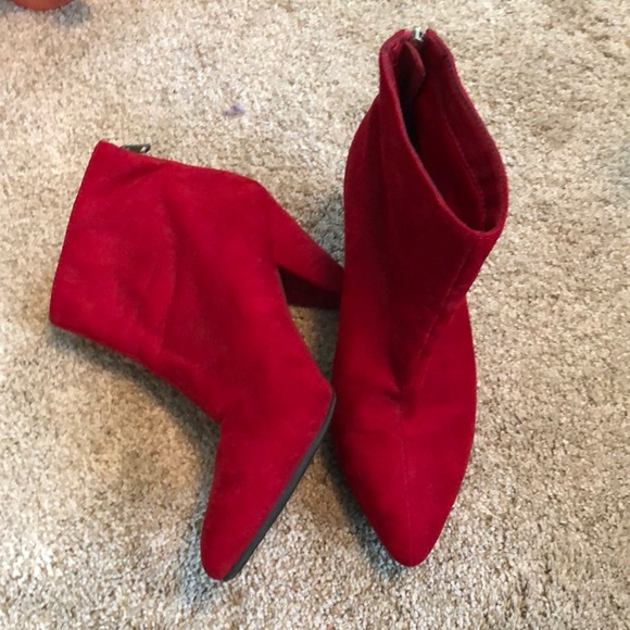 Red booties - Picture 1 of 3